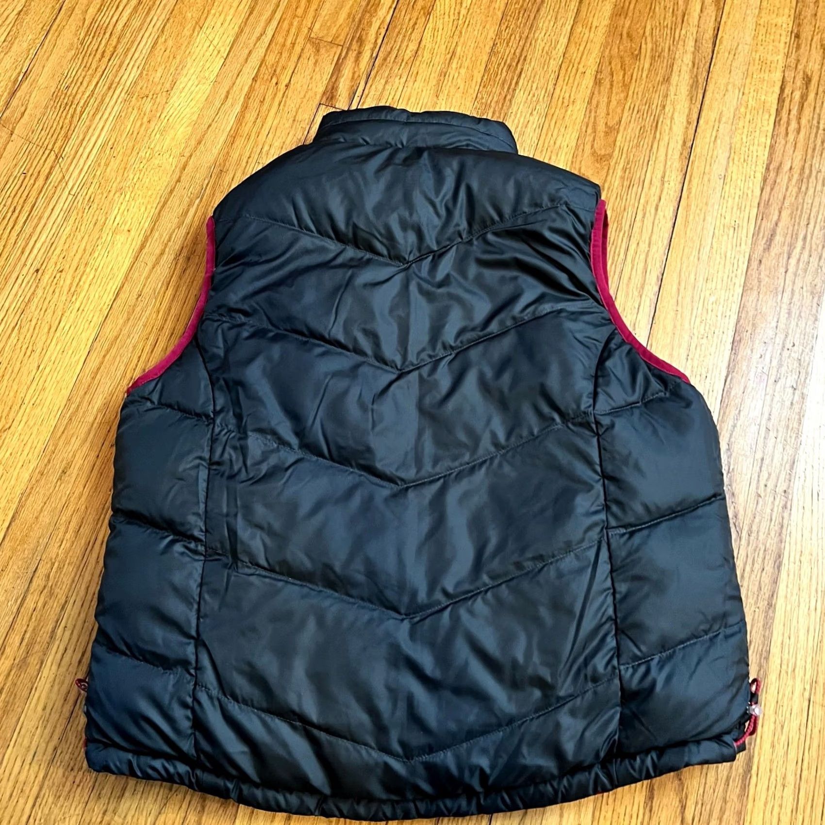 Vintage LL Bean Down Puffer Jacket Vest Womens M Reversible Pink Vest Womens M Pink LL Bean Puffer Jacket Vest Womens M Reversible Pink 90s N/A Size M / US 6-8 / IT 42-44 - 6 Thumbnail
