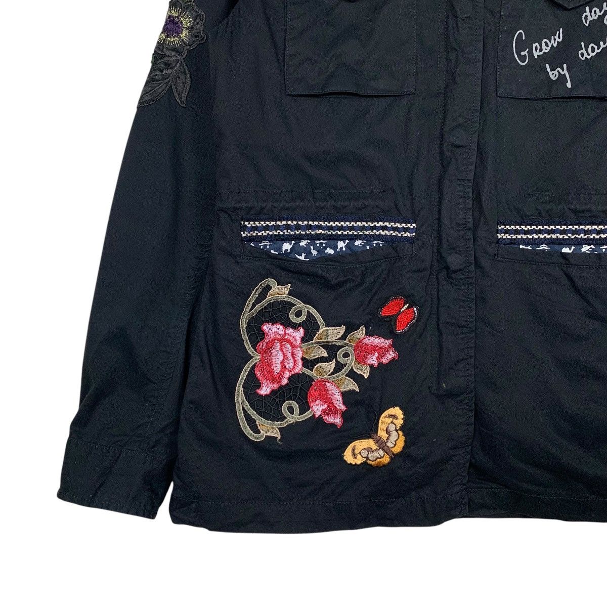 Desigual DESIGUAL Embroidery Florals Design Hooded Jacket #2254-C100 Size M / US 6-8 / IT 42-44 - 3 Thumbnail