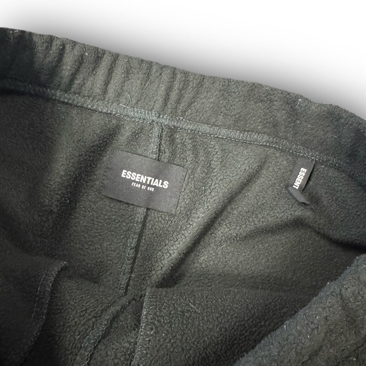 Essentials Fear of God Essentials Polar Fleece Shorts Size US 30 / EU 46 - 4 Thumbnail