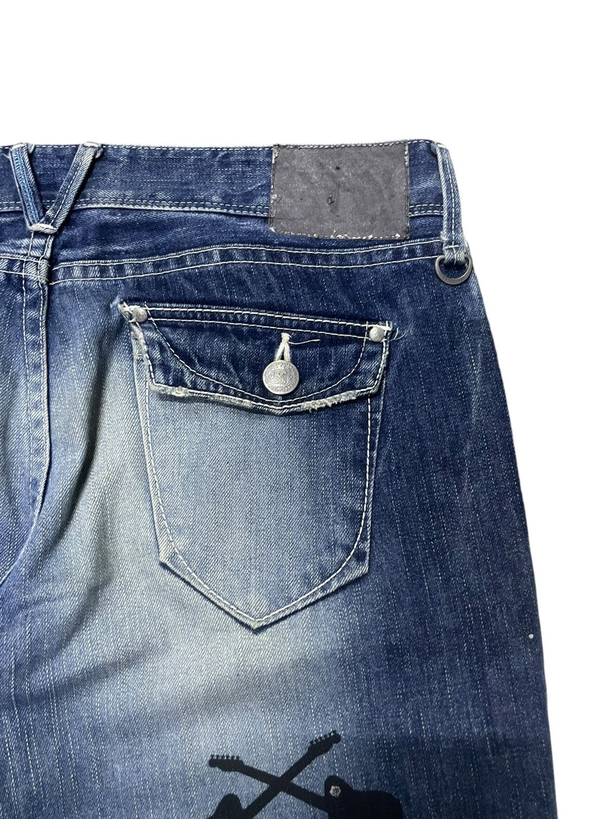 GOSTAR DE FUGA × Vanquish × semanticdesign Vanquish Japan Crossed Whiskers Blue Wash Rockstars Jeans Size US 34 / EU 50 - 13 Thumbnail