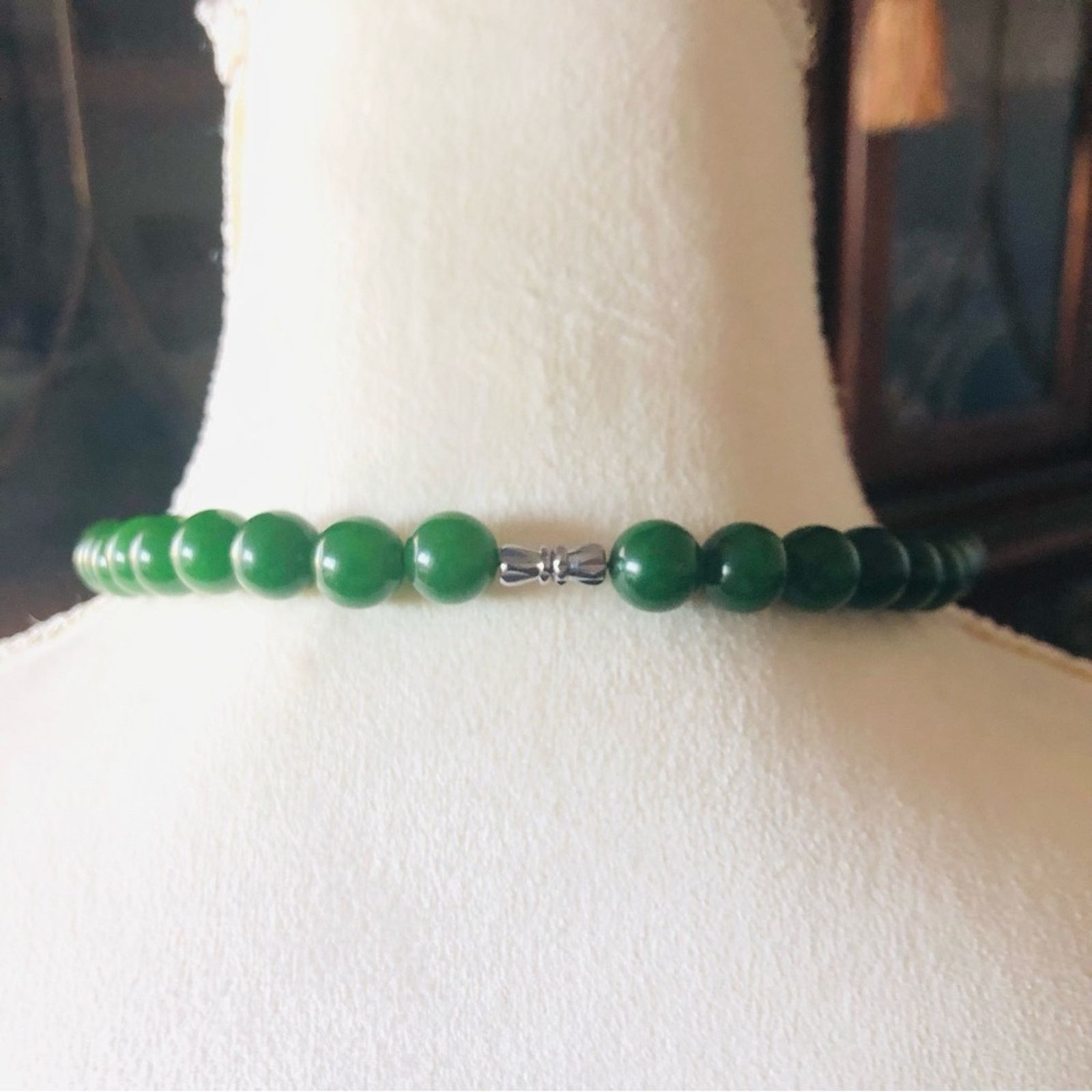 Handmade Genuine nephrite jade 10mm round bead necklace Size ONE SIZE - 6 Thumbnail