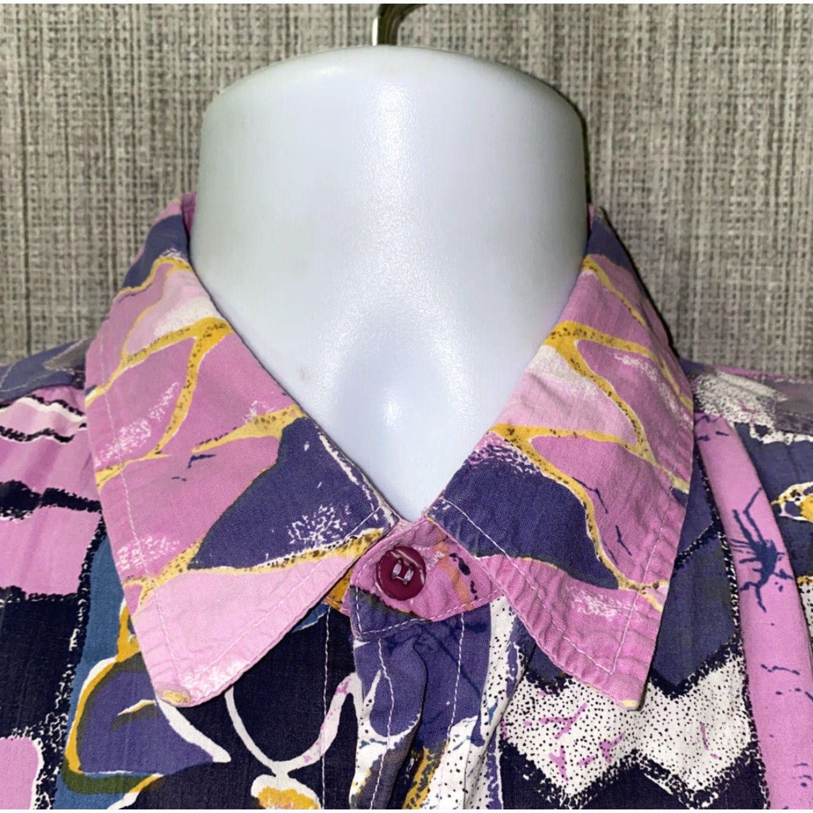 Vintage VINTAGE Max Mens Short Sleeve Button-Up Shirt Large Purple Geometric Cotton Casual 25 In Armpit Size US L / EU 52-54 / 3 - 3 Thumbnail