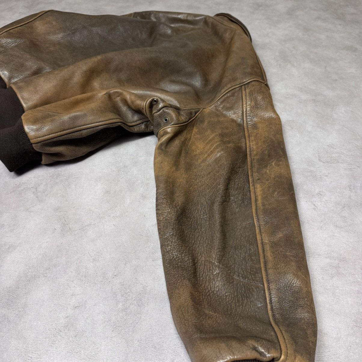 Chevignon Vintage Chevignon Leather Bomber Jacket Aviator Flight A-2 Size US M / EU 48-50 / 2 - 13 Thumbnail