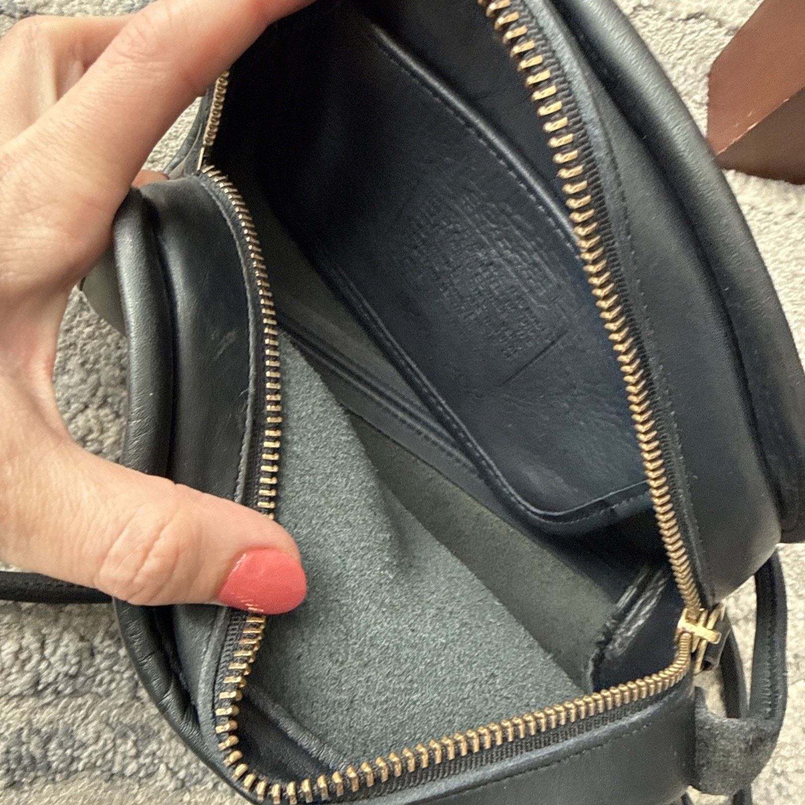 Coach Vintage Coach Kimball Zip Bag Crossbody Shoulder Dark Navy Size ONE SIZE - 7 Thumbnail