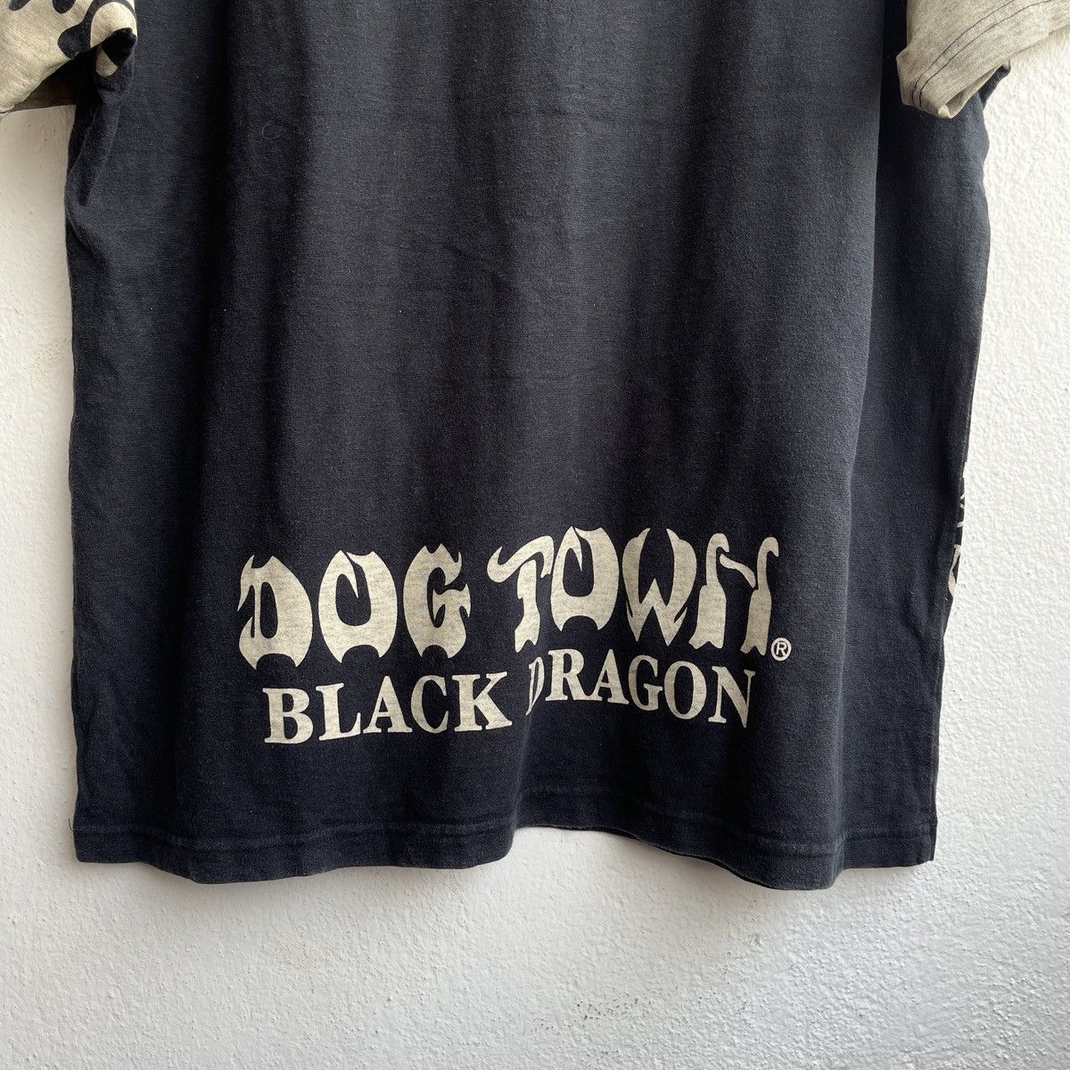 Dogtown VINTAGE DOGTOWN BLACK DRAGON FIRE FLAMES TSHIRT Size US L / EU 52-54 / 3 - 13 Thumbnail