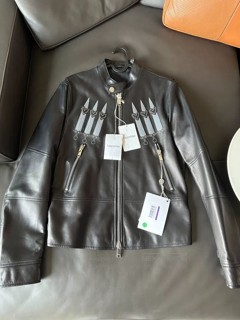 Valentino Valentino Leather jacket Size M / US 6-8 / IT 42-44 - 1 Thumbnail
