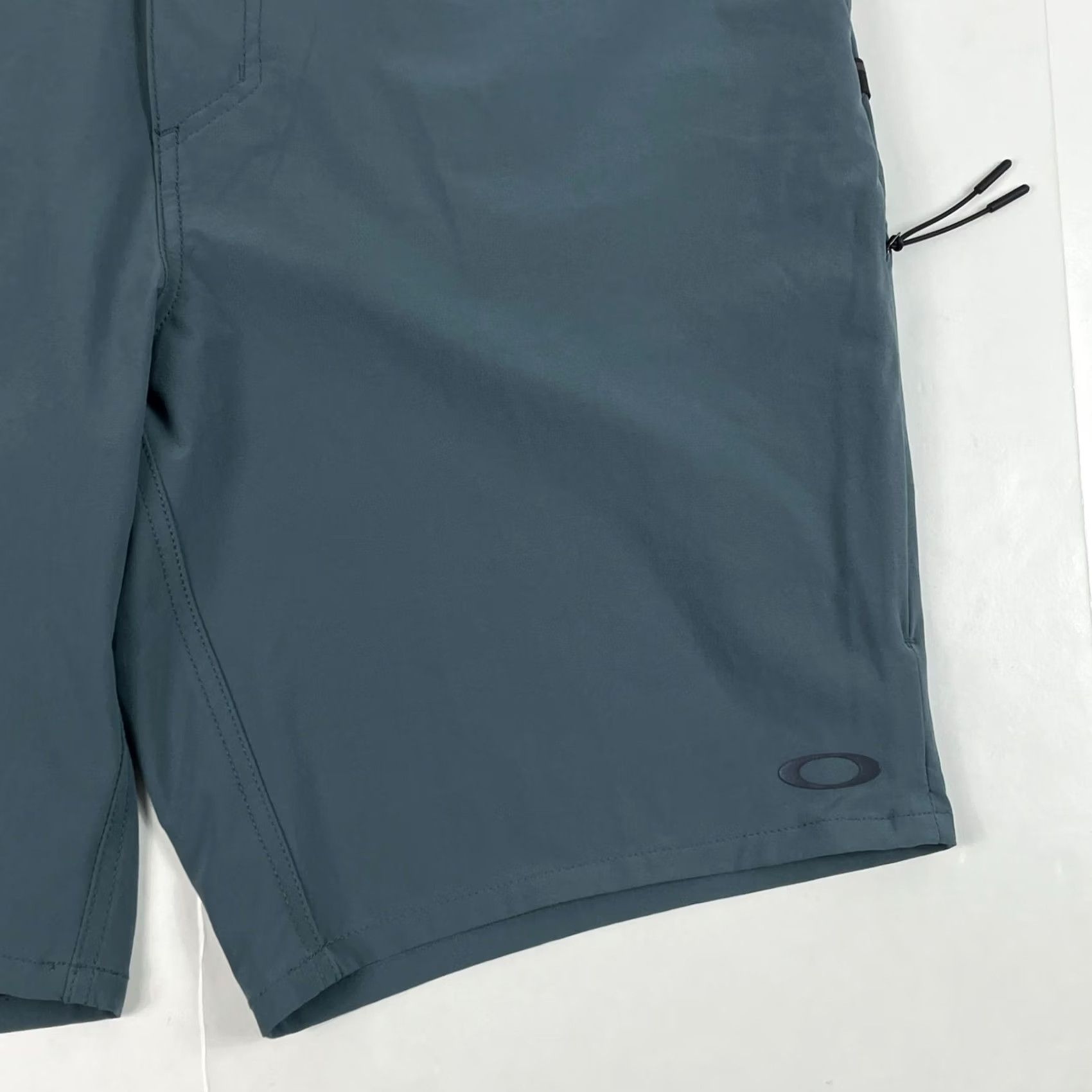 Oakley Oakley Shorts Mens 36 x 10 Blue Performance Golf Chino Golfer Golfing Stretch - 36in Waist Size US 36 / EU 52 - 4 Thumbnail