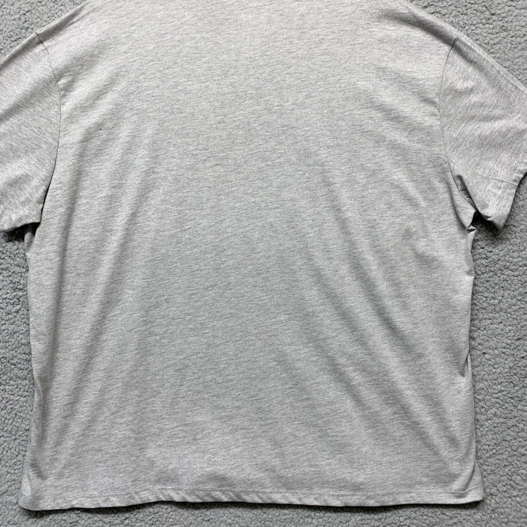 Vintage Smiley World T-Shirt St. Patrick's/Irish Lucky Charms Graphic Gray Size L/XL Size US L / EU 52-54 / 3 - 6 Thumbnail