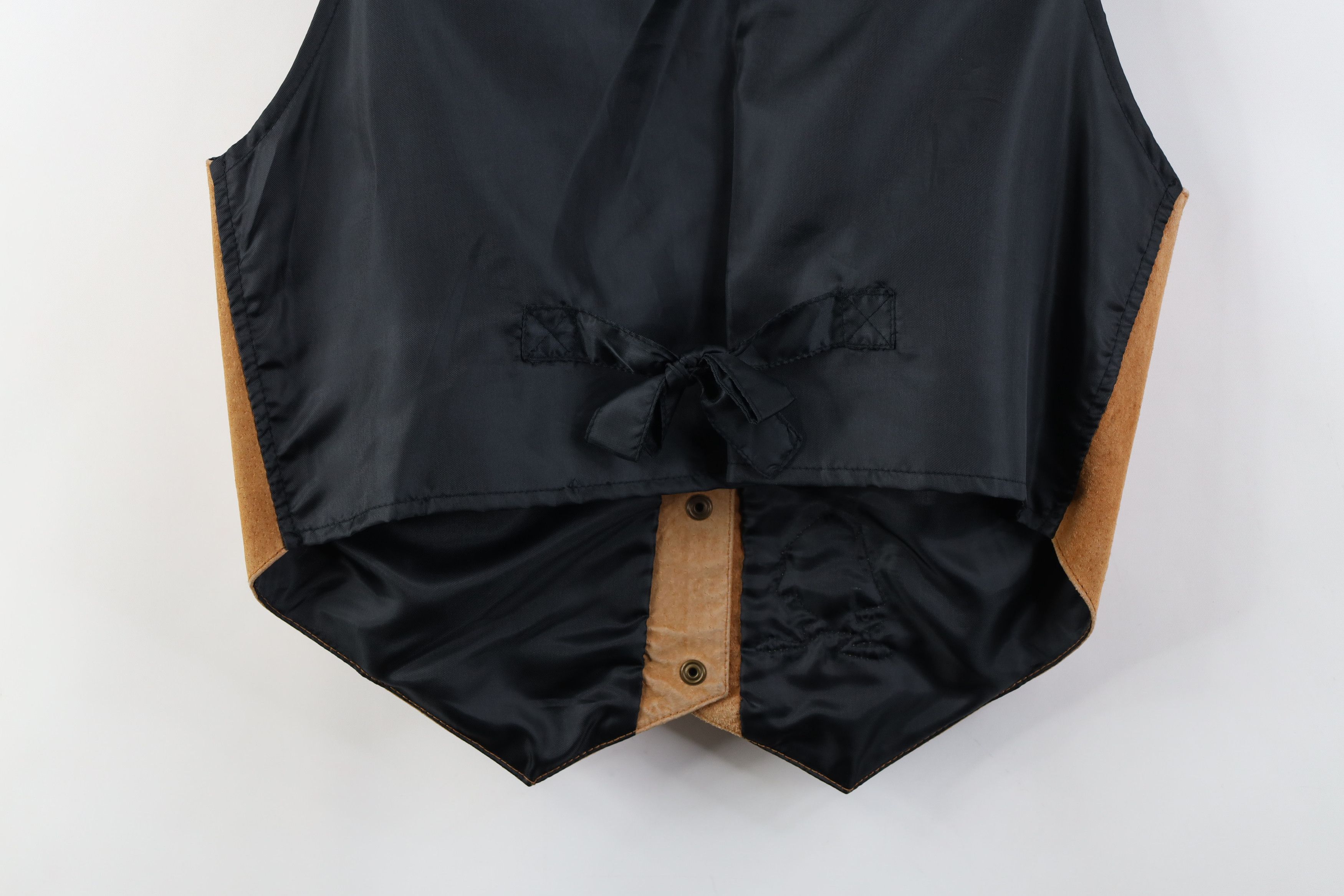 Vintage Vintage 90s Looney Tunes Tazmanian Devil Suede Leather Vest Size M / US 6-8 / IT 42-44 - 14 Thumbnail