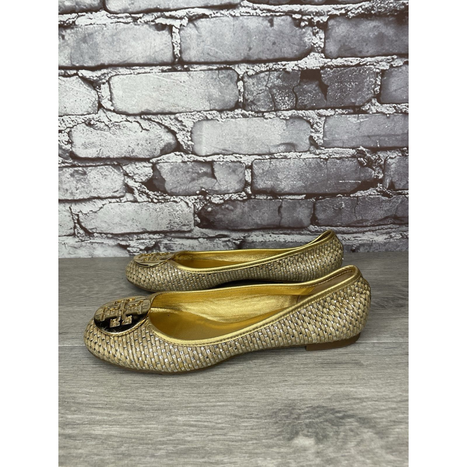 Tory Burch Tory Burch Straw Reva Gold Leather Logo Ballet Flats Women’s Size US 7.5 / IT 37.5 - 6 Thumbnail