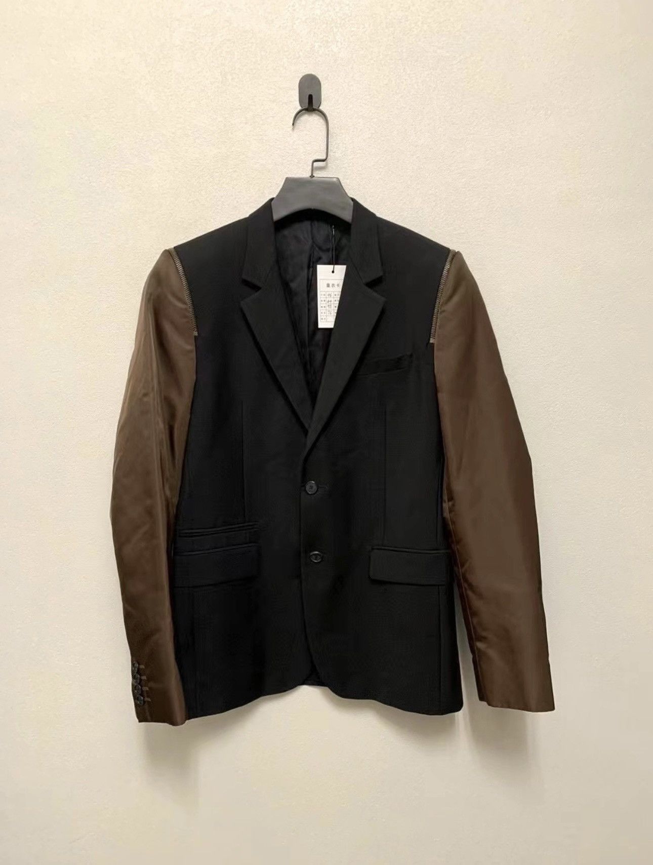 Givenchy Givenchy brown sleeves zipper blazer Size 46R - 1 Thumbnail