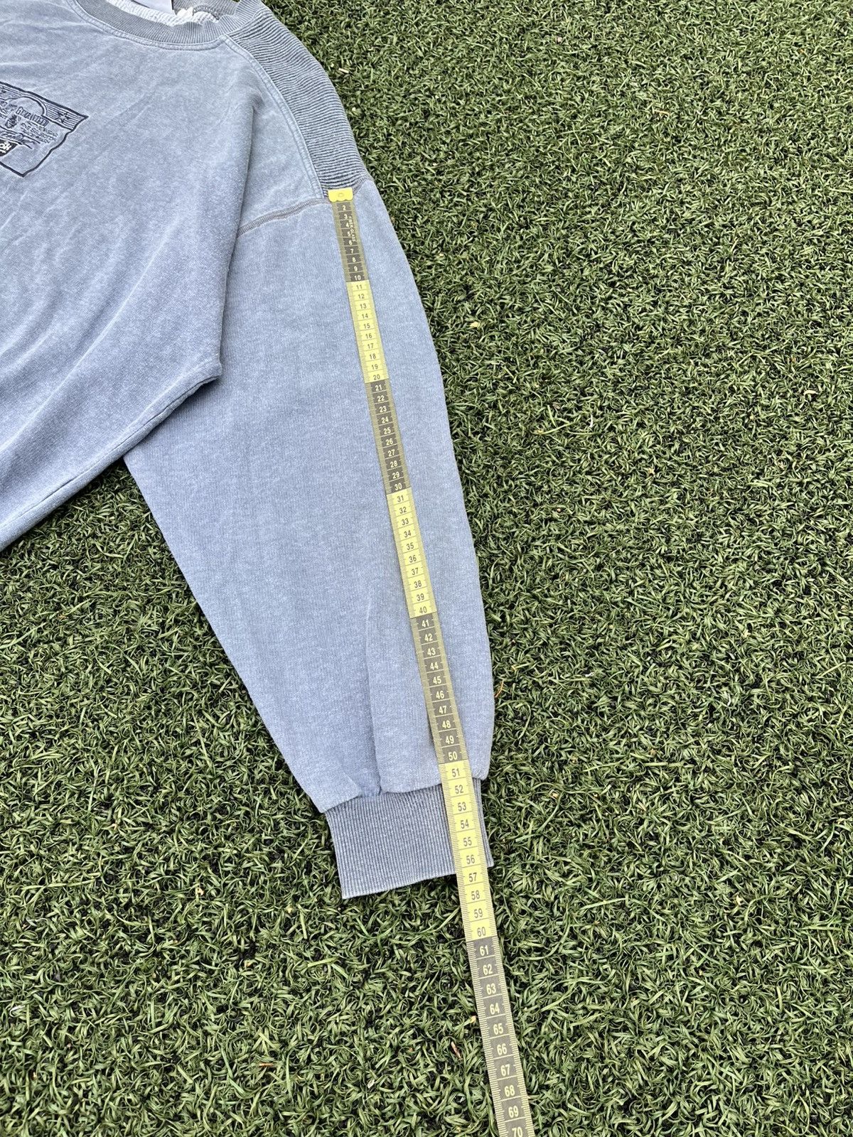 Reebok Vintage Reebok Challenge Sweatshirt Grey XL 90s Size US XL / EU 56 / 4 - 9 Thumbnail