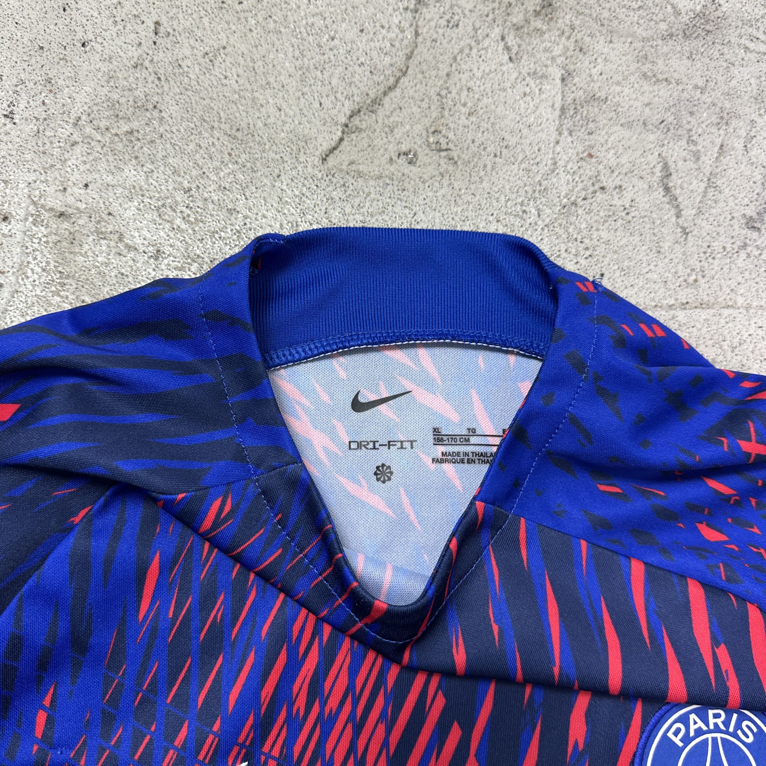 Nike Vintage Sporty Nike PSG 22/23 Training Jersey Y2K Size US S / EU 44-46 / 1 - 3 Thumbnail