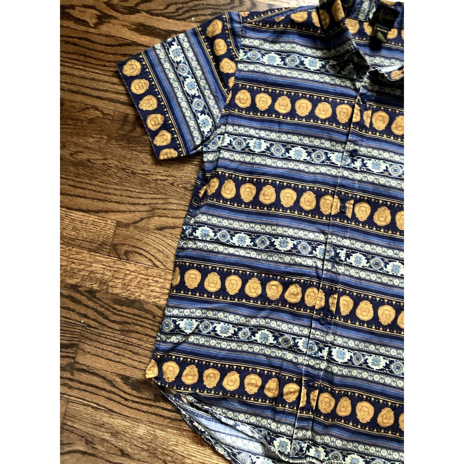 Disney Disney Aladdin Shirt Men M AOP Camp Hawaiian Button Up Short Sleeve Blue Graphic Print Hawaiian Theme 90s? Size US M / EU 48-50 / 2 - 2 Thumbnail
