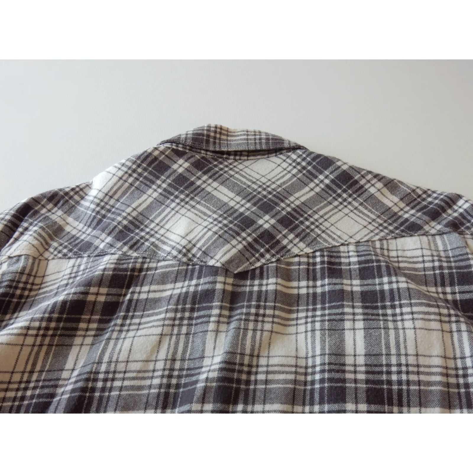 Lucky Brand Lucky Brand Men's Western Shirt Size L Plaid Flannel Cotton Button-Up Long Sleeve Gray 90s Mens Size US L / EU 52-54 / 3 - 3 Thumbnail