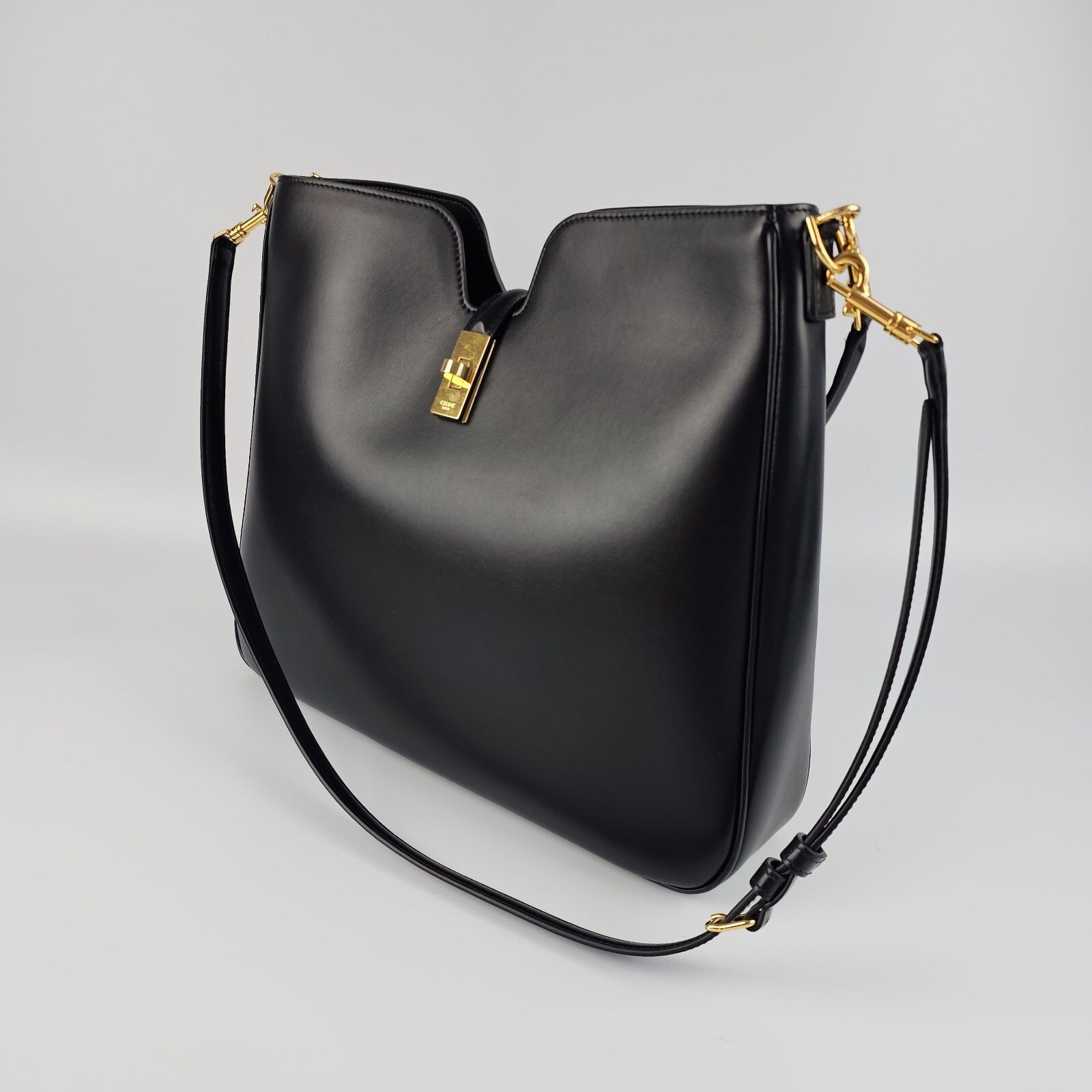 Celine CELINE Camille 16 Medium $3300 Black Smooth Leather Shoulder Size ONE SIZE - 5 Thumbnail