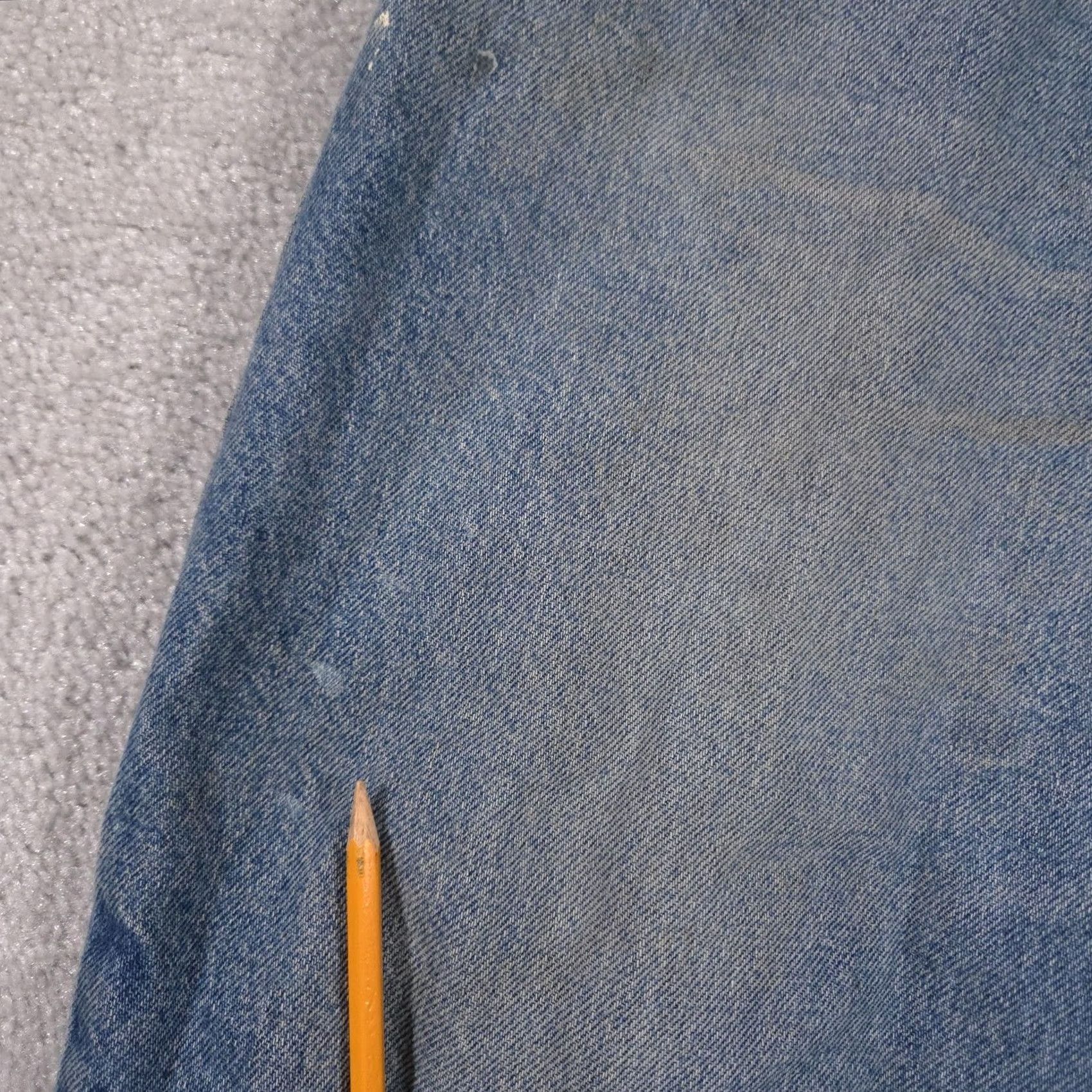 Carhartt VINTAGE Carhartt Jeans Mens 44x30 Blue Relaxed Fit B17 DST Denim Distressed Paint Stain Regular Men? Size US 44 / EU 60 - 4 Thumbnail