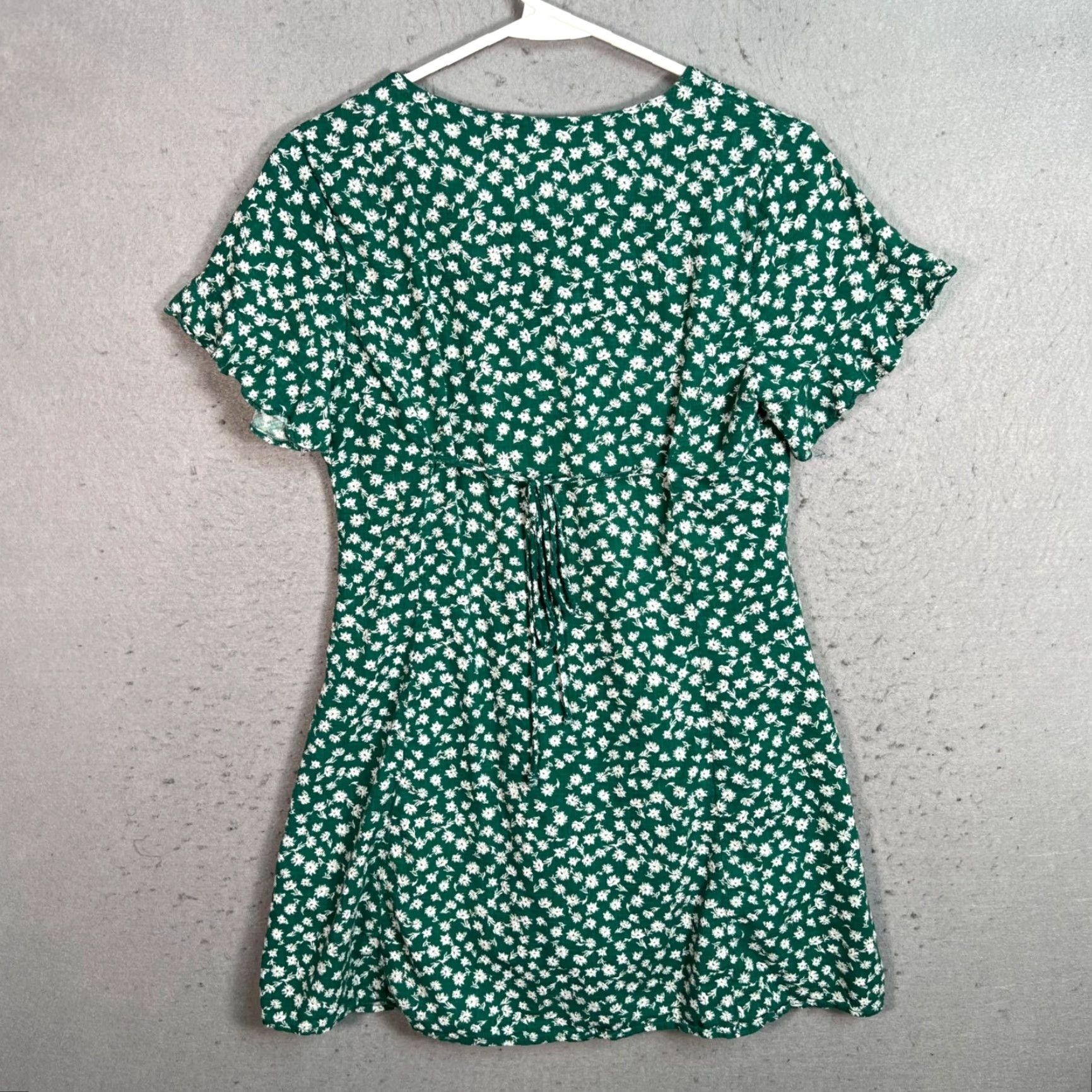 Vintage Lush Floral Short Sleeve Dress Womens Small V-Neck Green White Spring Summer Party Casual Lined Mini Size 28" / US 6 / IT 42 - 2 Thumbnail