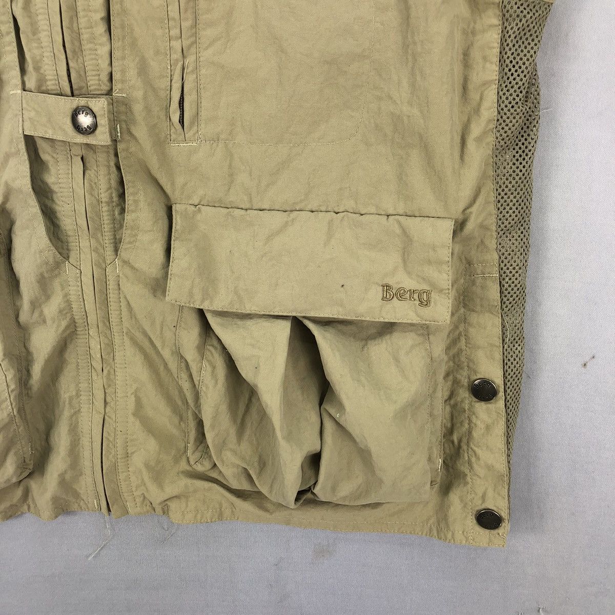 Mizuno Vintage 90's Berg x Mizuno Muti Pocket Vest Outdoor Gear Size US M / EU 48-50 / 2 - 3 Thumbnail
