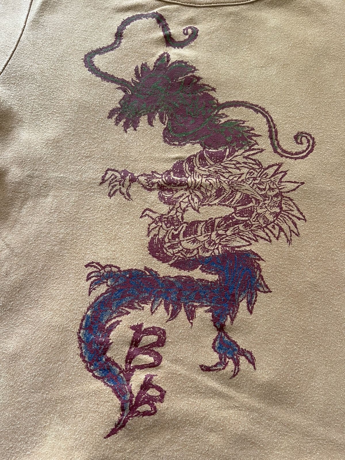 Designer × Issey Miyake × Japanese Brand VINTAGE BETTY’S BLUE SHINJI ABE BY ISSEY MIYAKE DRAGON TEE Size ONE SIZE - 2 Thumbnail