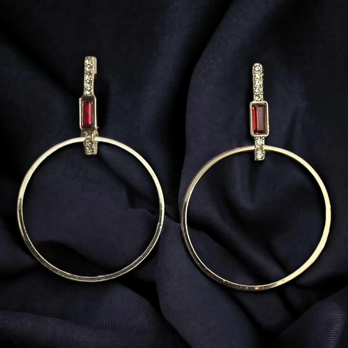 Other Ruby and rhinestones circle hoop dangle earrings Size ONE SIZE - 1 Thumbnail
