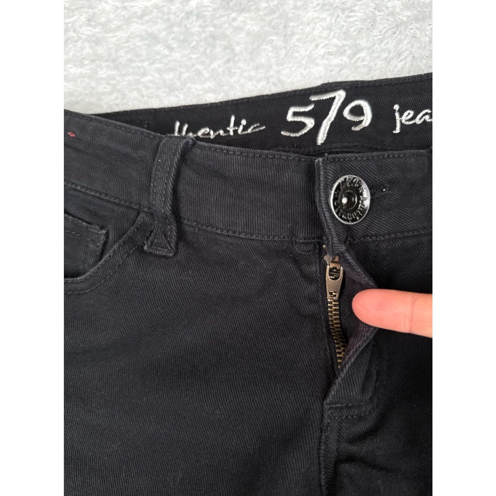 Vintage Authentic 579 Jeans Jeanswear Jeans Skinny Low Rise Black 28x28 Women's Juniors 28 in Cotton Denim 5-Pocket Design 90s Retro Designer Men's/Women's? Size 27" / US 4 / IT 40 - 5 Thumbnail