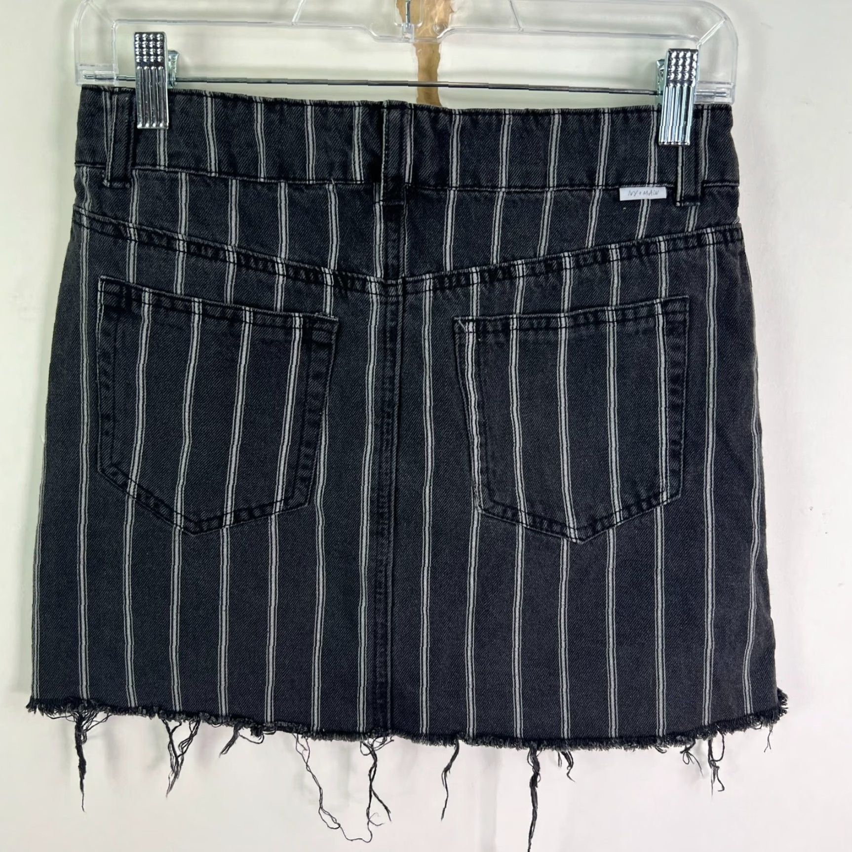Vintage Ivy & Main Striped Denim Mini Skirt Womens Size 3 Black/White Fringe 28X14 Size 26" / US 2 / IT 38 - 4 Thumbnail