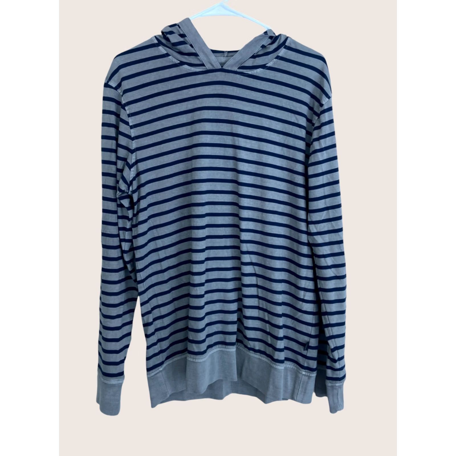 Lucky Brand Lucky Brand Mens Hoodie Size M Blue Gray Striped V-Neck Long Sleeve Pullover top Size US M / EU 48-50 / 2 - 1 Thumbnail