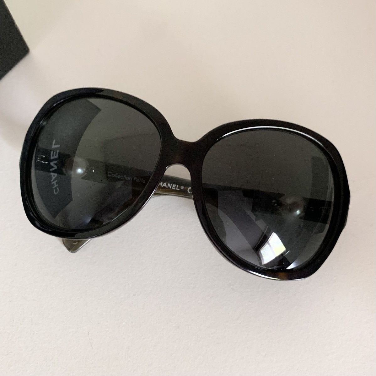 Chanel Chanel Pearl tortoise shell round sunglasses Size ONE SIZE - 3 Thumbnail