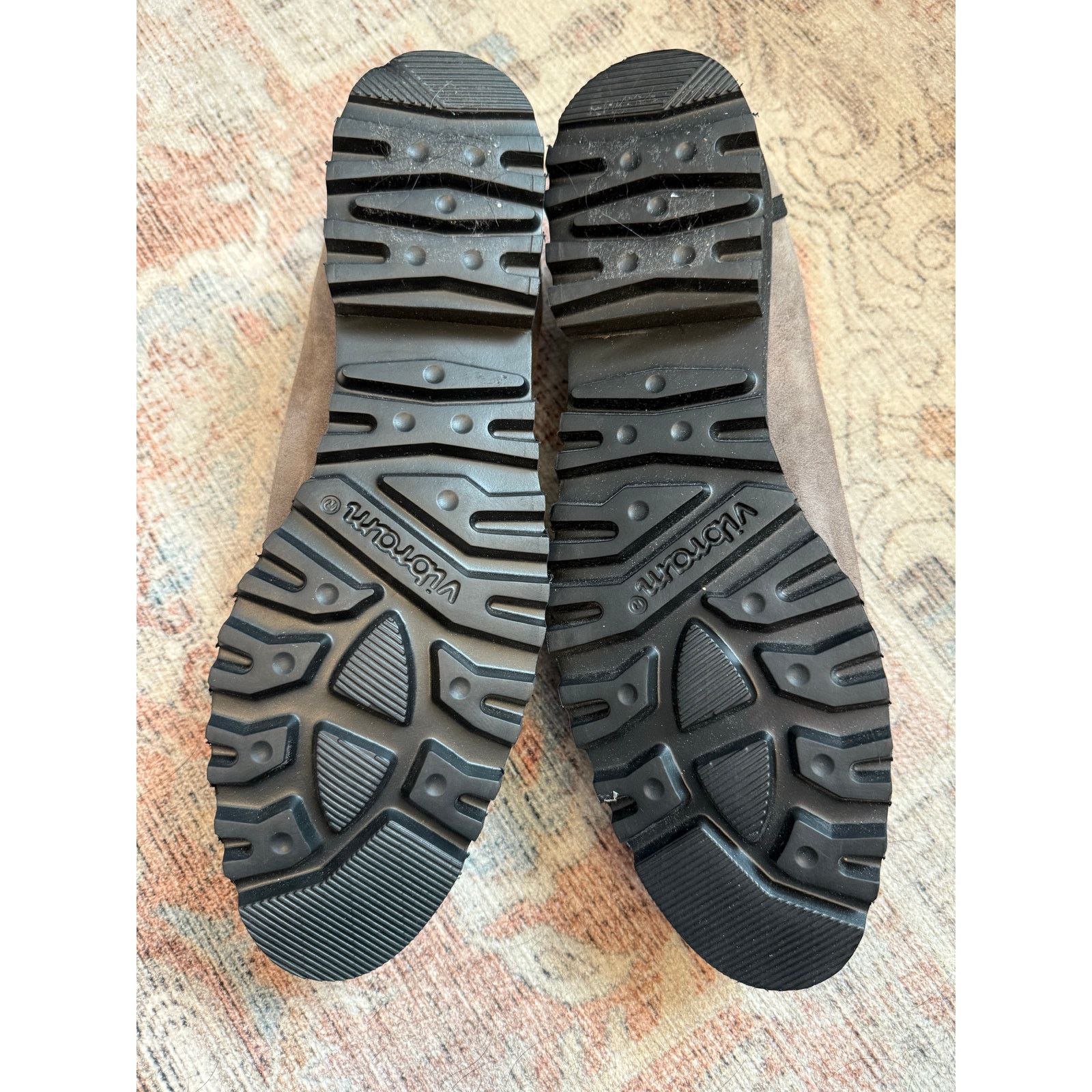 Ron White Ron White Rita Gray and Black Suede Loafers Sz EU 40 /US 9 Size US 9 / IT 39 - 4 Thumbnail