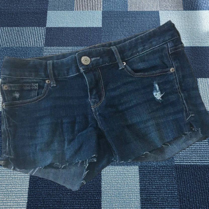 Express Express Women's Low Rise Cut-Off Distressed Denim Jean Shorts Sz 2 Skinny Stella Size 26" / US 2 / IT 38 - 1 Thumbnail