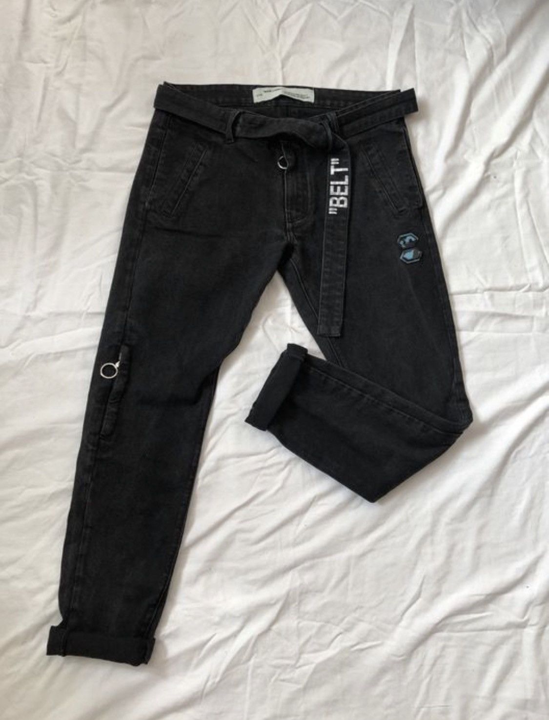 Off white belt jeans