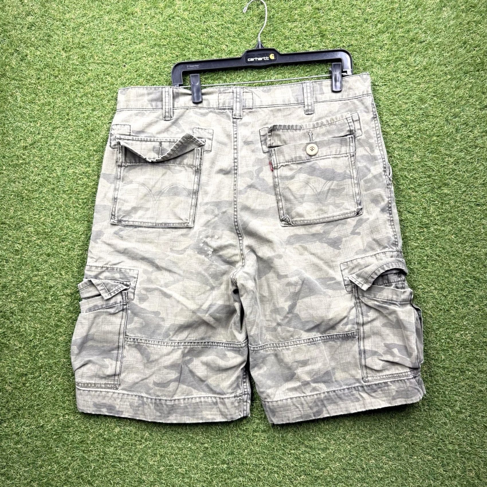 Levi's Levi's Quad Cargo Shorts Mens 38 Camouflage Baggy Skater Grunge Red Tab Y2K Cargo Pocket Green 10in Inseam Mens Size US 38 / EU 54 - 2 Thumbnail