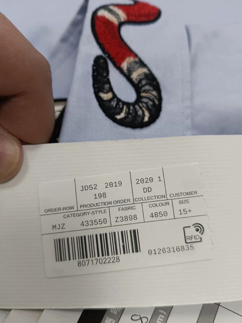 Gucci Gucci Size 15+ Red snake pattern collar shirt 2504-Nextarr Size US S / EU 44-46 / 1 - 4 Thumbnail
