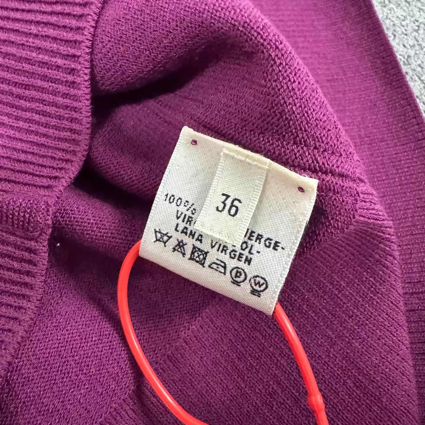 Hermes Hermes Fuchsia V-neck knit dress 36 NWT Size XS / US 0-2 / IT 36-38 - 7 Thumbnail