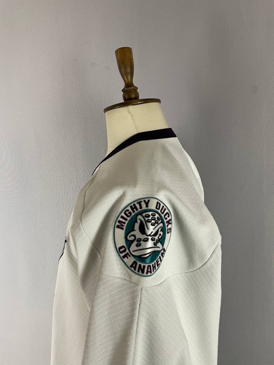 Nike Nike Mighty Ducks NHL Sweatshirt Vintage 1990s Size US M / EU 48-50 / 2 - 8 Thumbnail