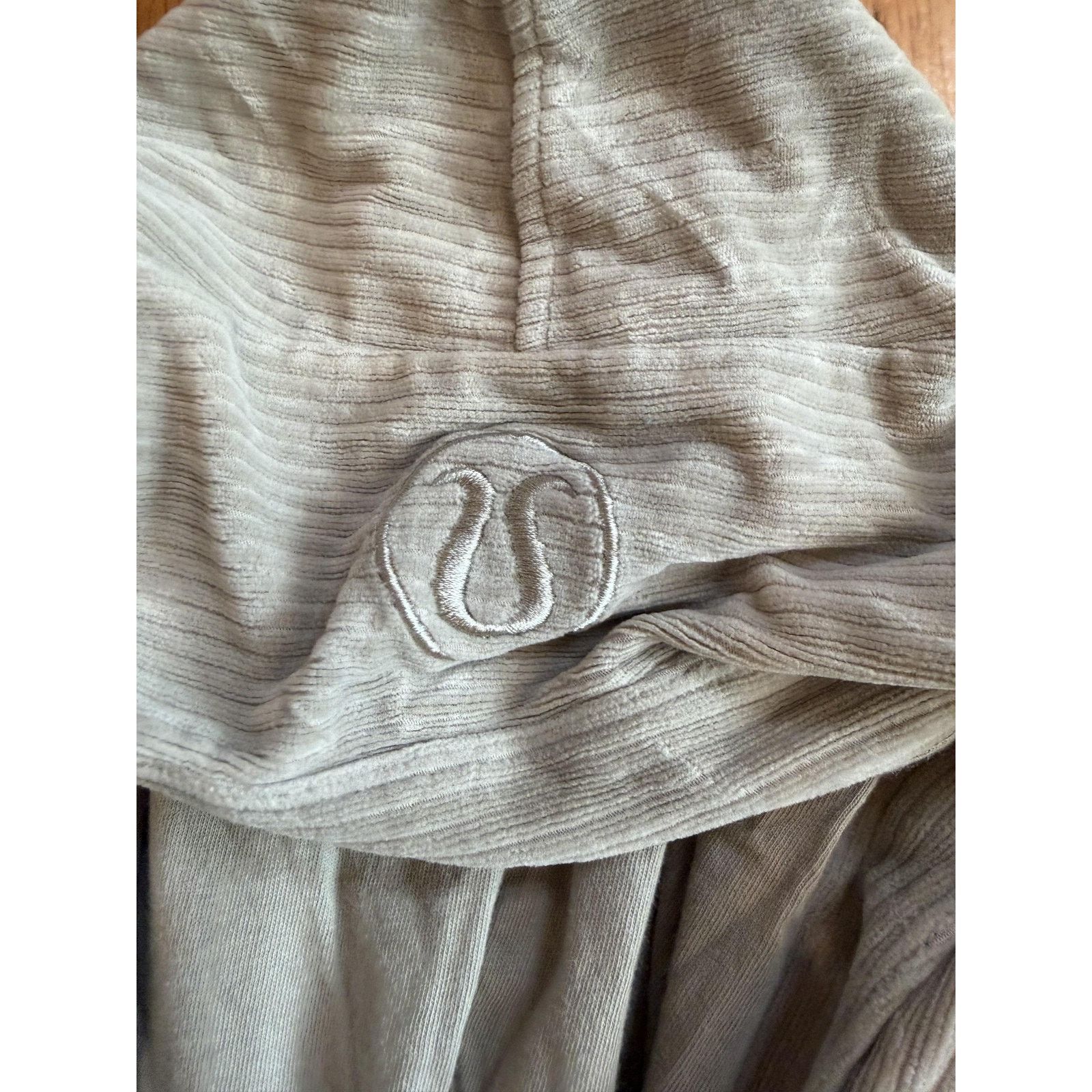 Lululemon Lululemon Womens Cropped Hoodie Sweatshirt M/L Size L / US 10 / IT 46 - 2 Thumbnail