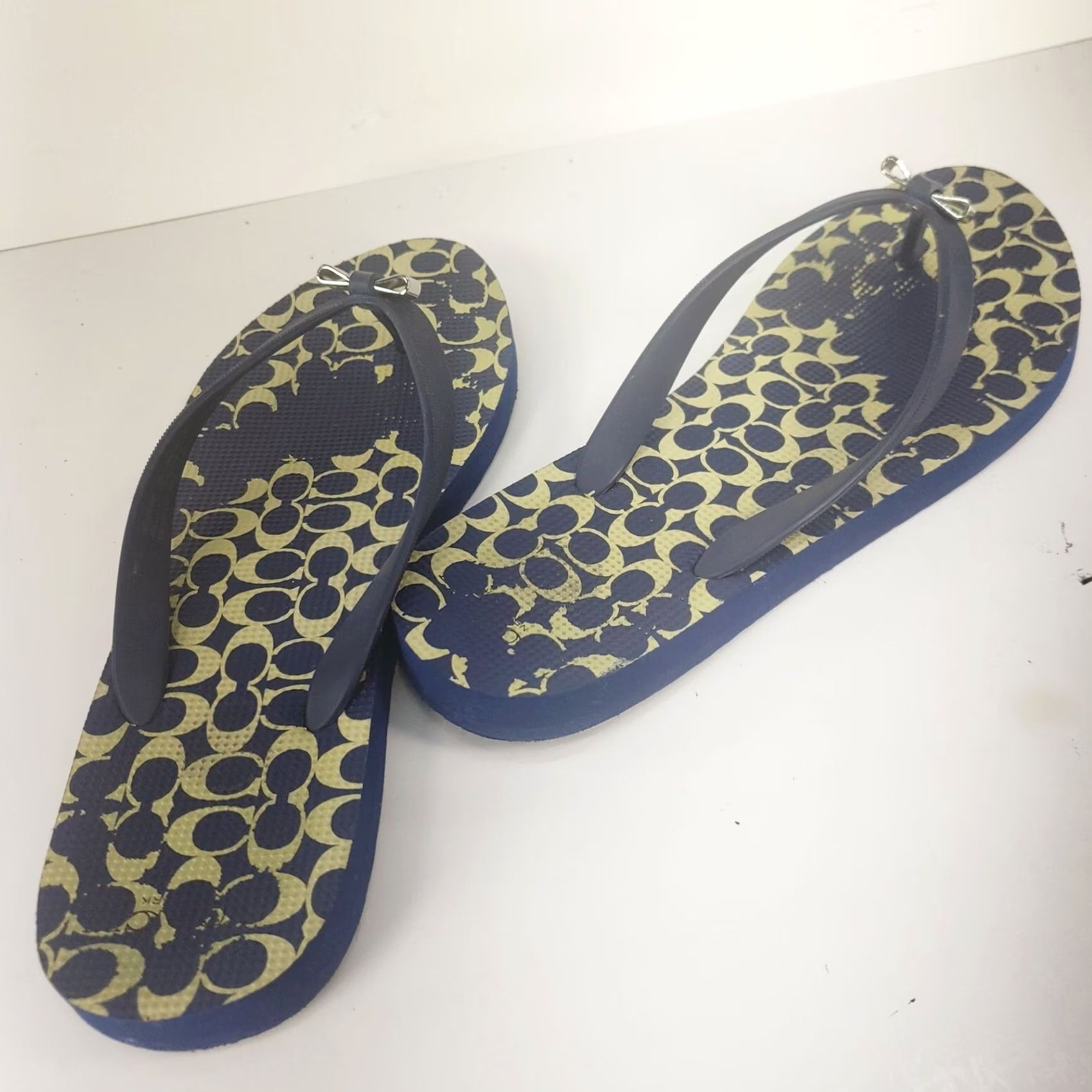 Coach Coach Amel Sig C Flip-Flop Sandals Navy Blue Women SZ 9-10 B Logo Bow Sandals Vintage No Size US 7 / IT 37 - 6 Thumbnail