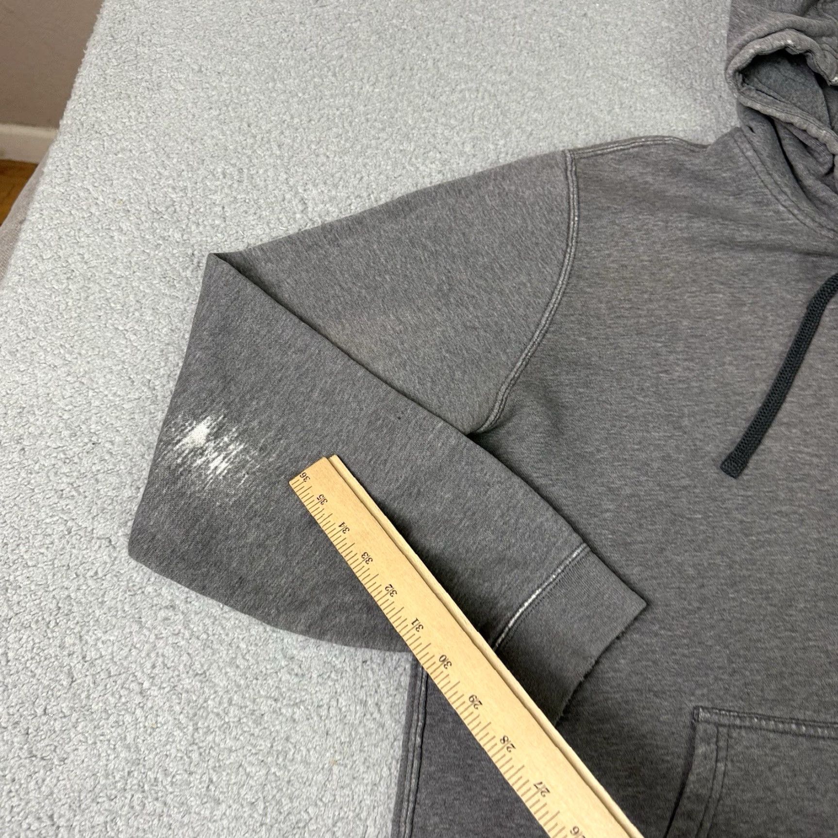 Nike VINTAGE Nike Sweatshirt Mens Large Gray Embroidered Swoosh Distressed Logo Essential L Size US L / EU 52-54 / 3 - 6 Thumbnail