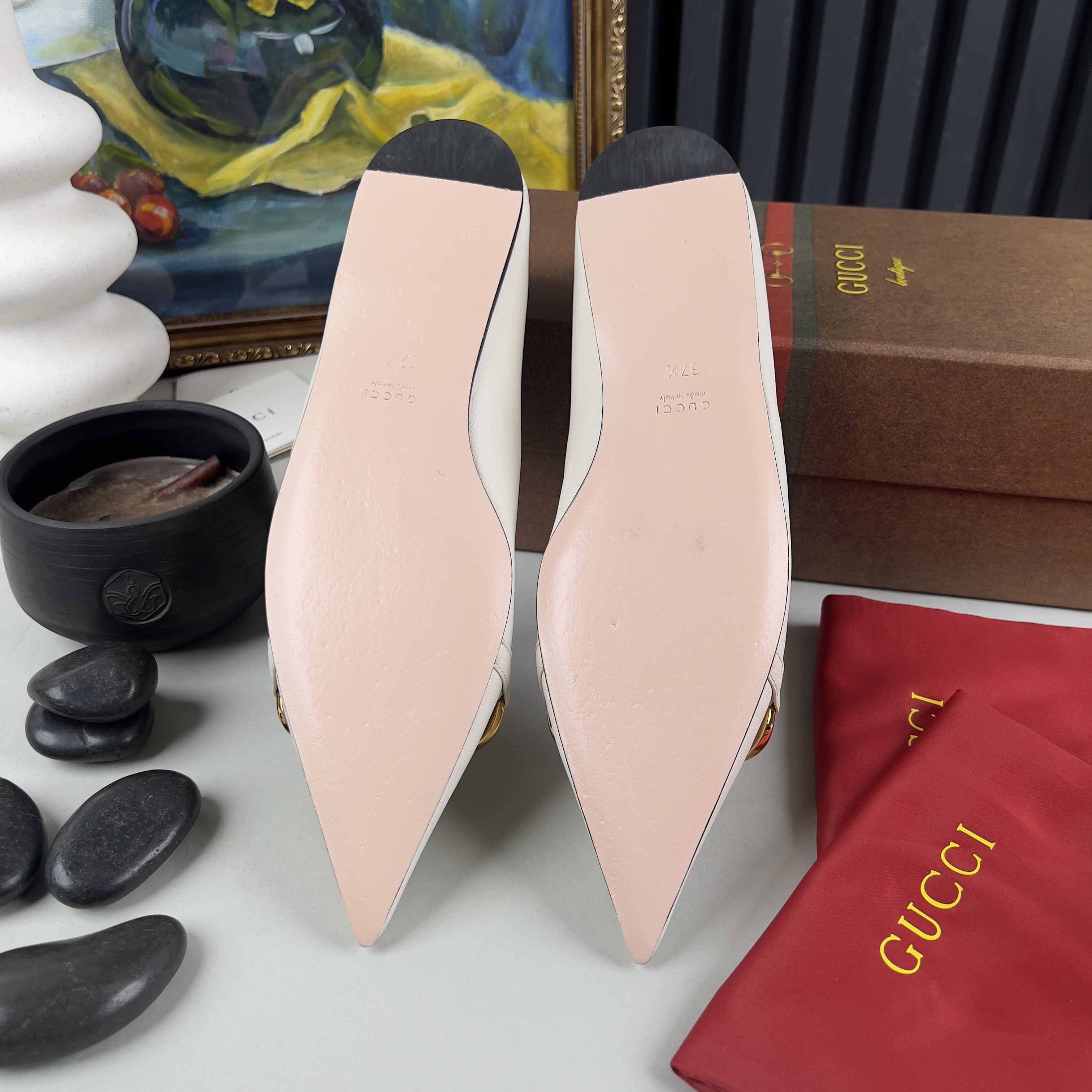 Gucci Deva White Leather Horsebit Silver Chain Ballets Size US 7.5 / IT 37.5 - 9 Thumbnail