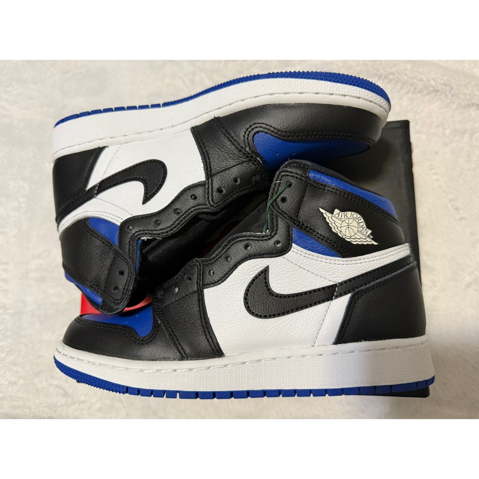Nike Nike Air Jordan 1 Retro High GS Royal Toe Size 5Y/Women 6.5 Size US 5 / EU 37 - 4 Thumbnail