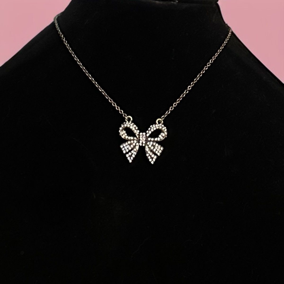 Other Cookie Lee paved crystal bow necklace Size ONE SIZE - 1 Thumbnail