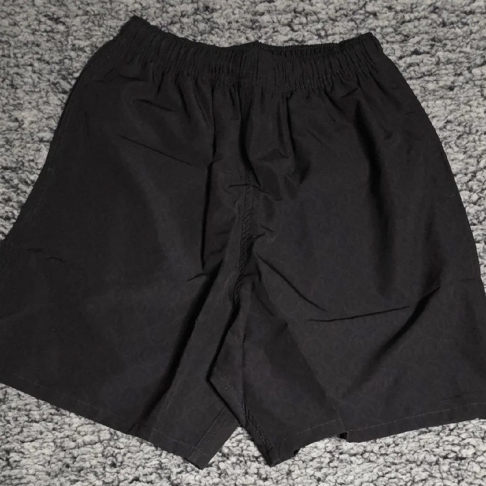 HIDDEN HIDDEN NY Board Shorts Black Size S Size US 30 / EU 46 - 1 Thumbnail