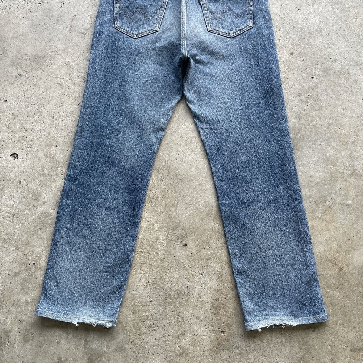 Japanese Brand W31 Vintage Edwin Faded Denim Distressed Jeans Pants Japan Size US 31 - 10 Thumbnail