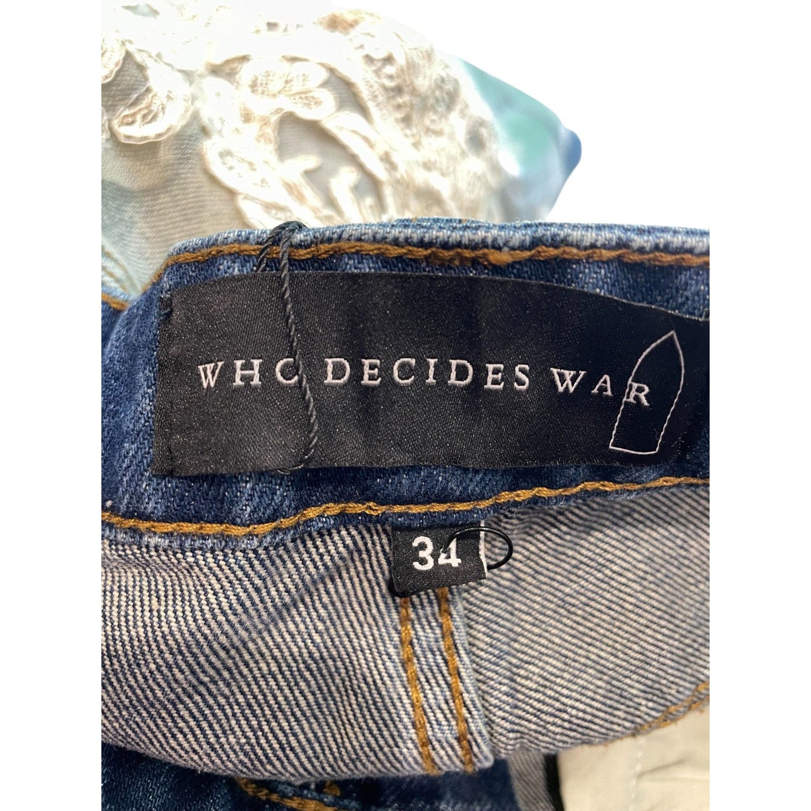 Who Decides War WDW Foil Floral Jeans Size US 34 / EU 50 - 4 Thumbnail