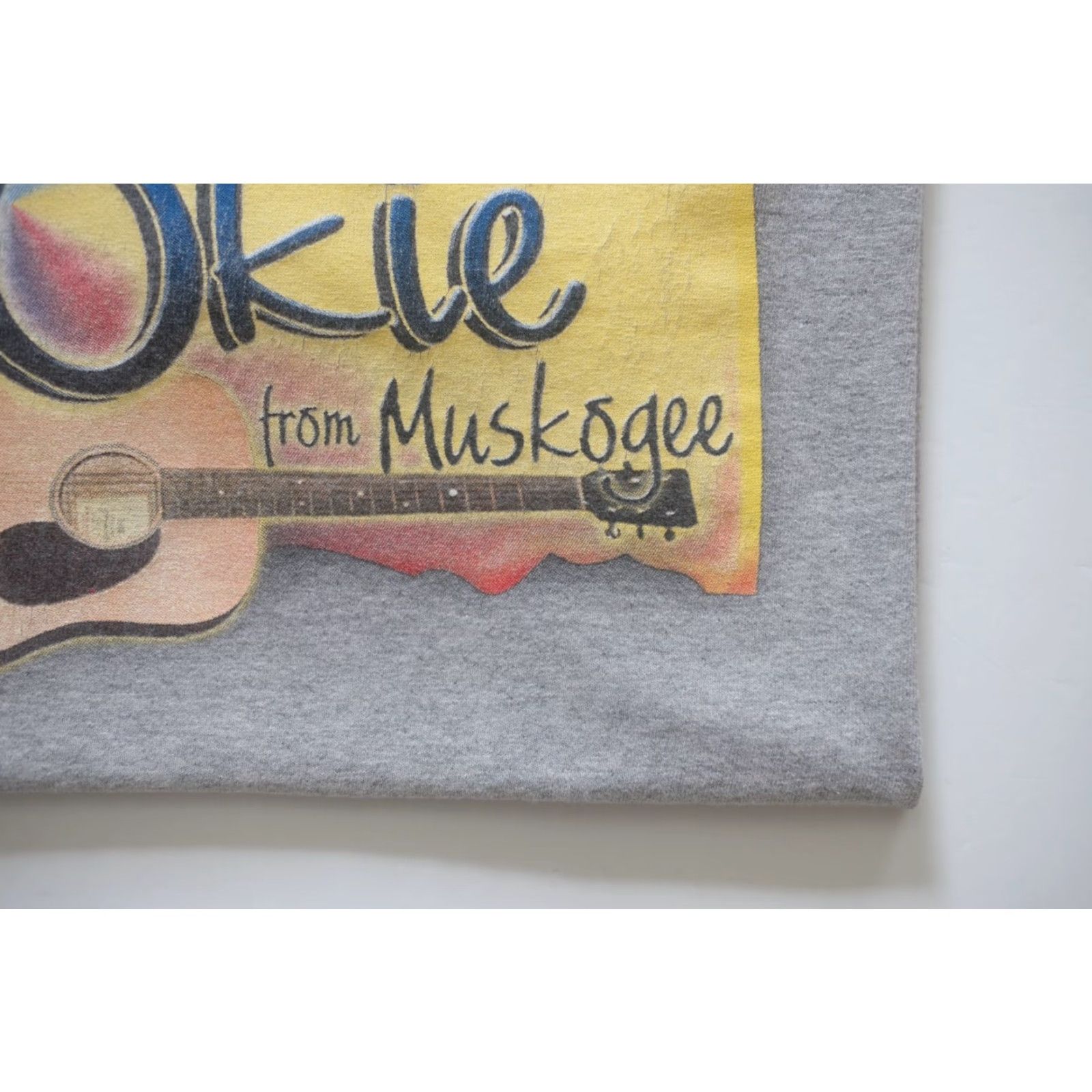 Gildan VINTAGE MERLE HAGGARD Y2K 90s RETRO COUNTRY OKIE FROM MUSKOGEE GUITAR T SHIRT SZ S Mens Size US S / EU 44-46 / 1 - 4 Thumbnail