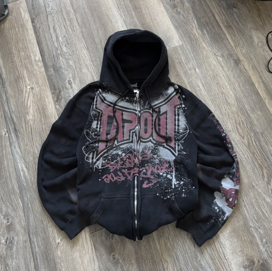 Tapout Vintage Tapout Graffiti Spellout Zip Up Hoodie Size US M / EU 48-50 / 2 - 1 Thumbnail