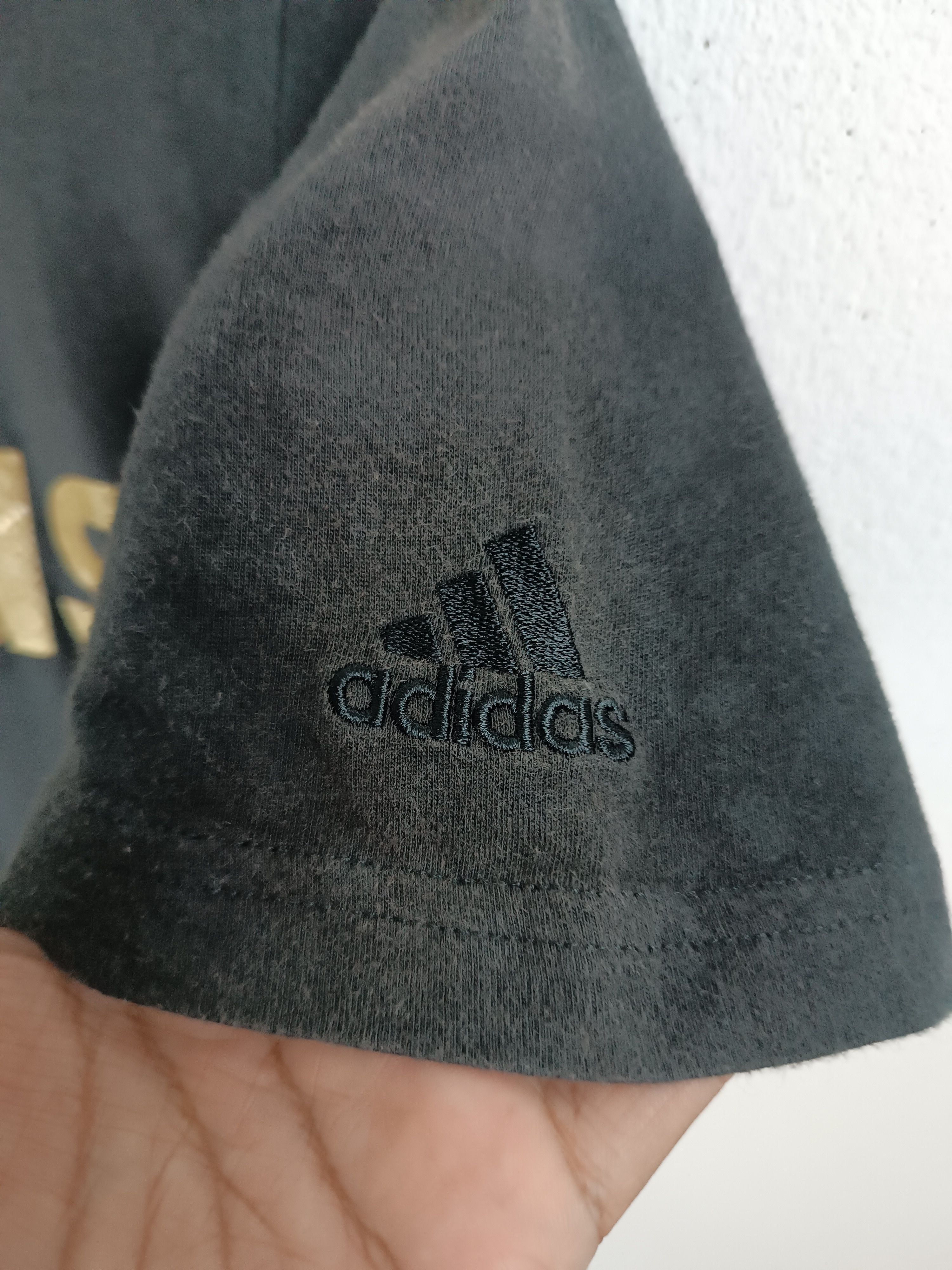 Adidas VINTAGE ADIDAS GOLD EDITION TEE VERY RARE Size US M / EU 48-50 / 2 - 8 Thumbnail