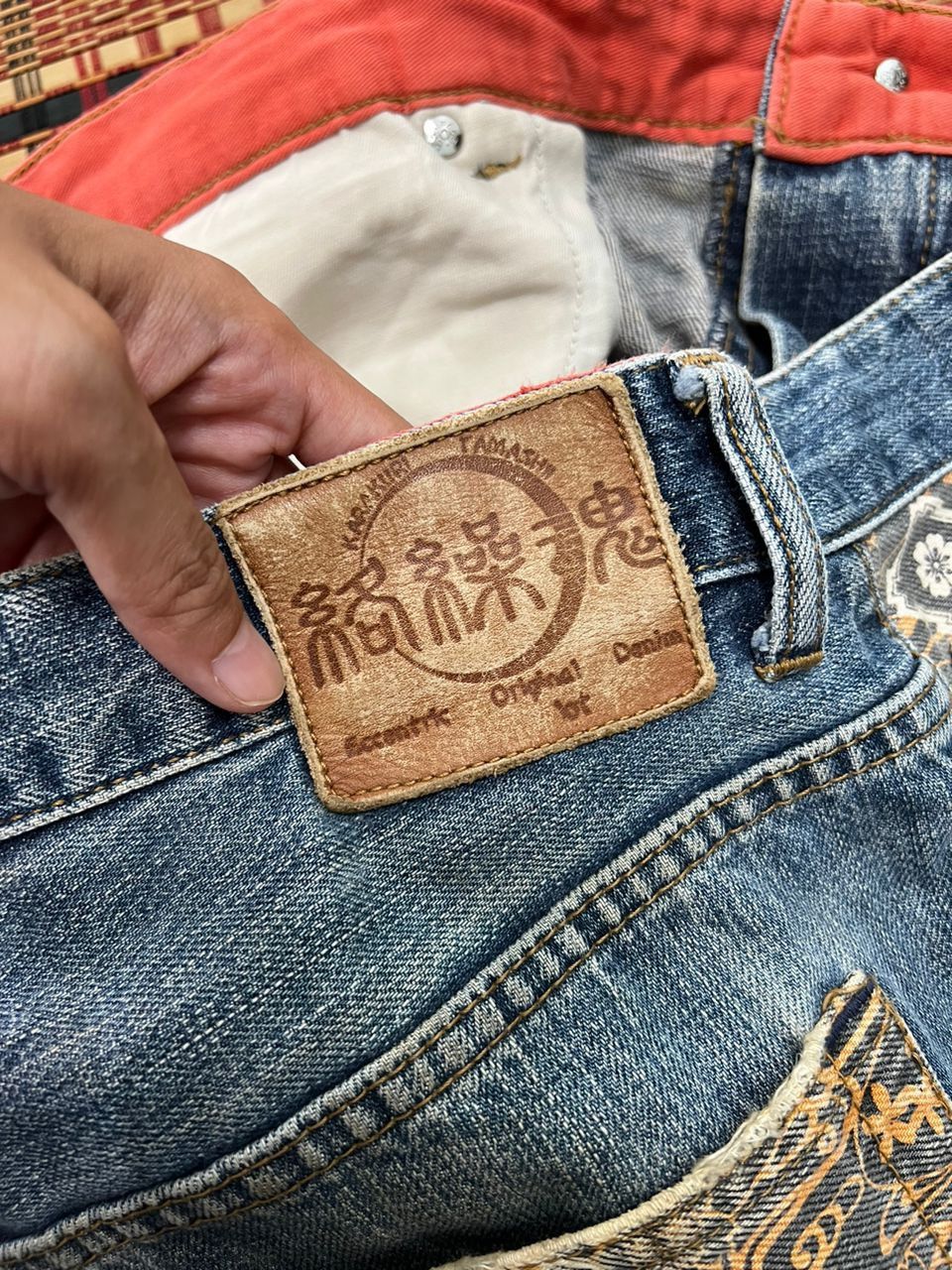 Designer Karakuri Tamashi Embroidery Distressed Jeans Size US 40 / EU 56 - 14 Thumbnail