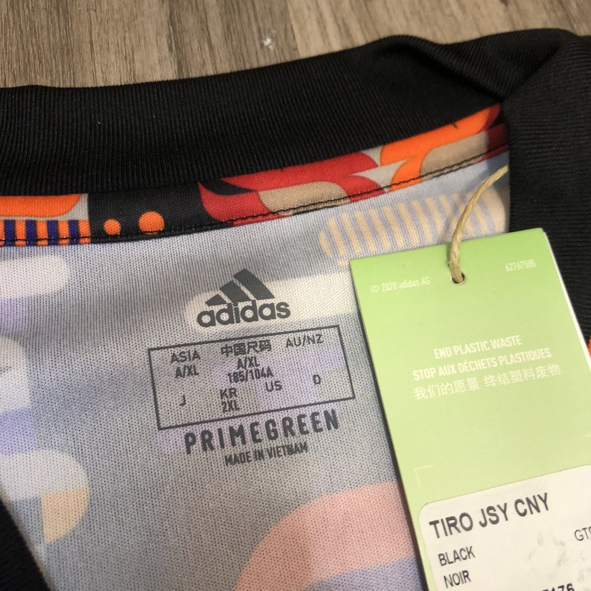 Adidas Manchester United Chinese New Year special training shirt Size US XL / EU 56 / 4 - 6 Thumbnail